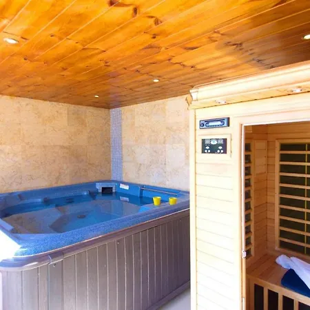 Aliona Villa Kateleios