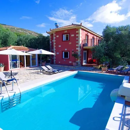 Aliona Villa